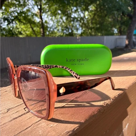 Kate Spade Sunglasses - Picture 7 of 8